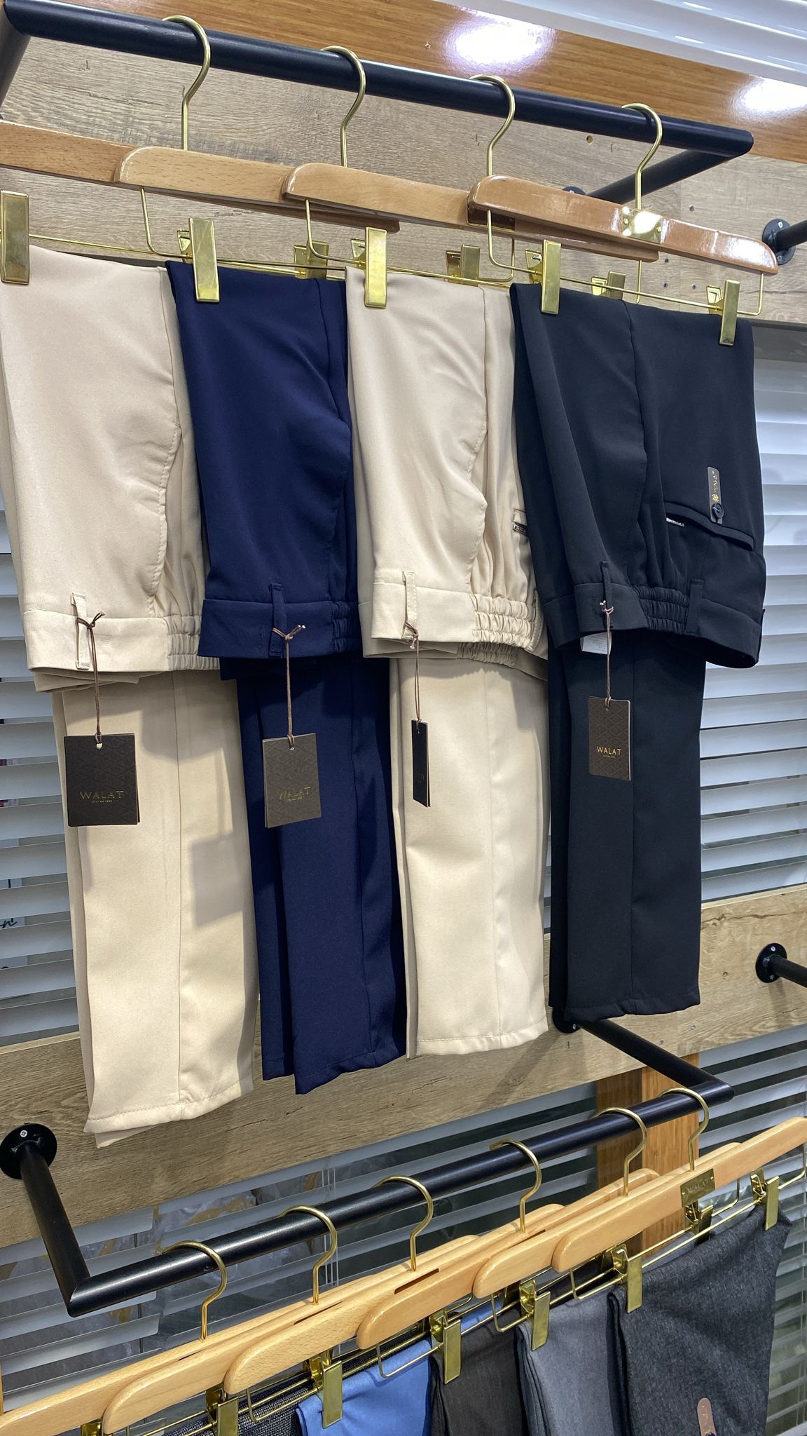 ERKEK KLASİK KESİM LASTİKLİ BEL KUMAŞ PANTOLON